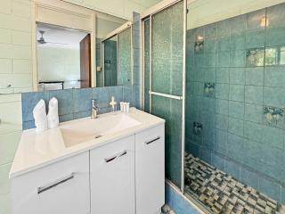 Alma Bay Holiday Unit 1 - 1