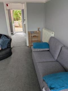 2 bedroom Home near Birmingham airport NEC Amazon A45 M6 Outskirts of Coventry countryside - 8