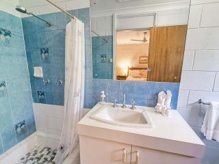 Alma Bay Holiday Unit 2 - 5