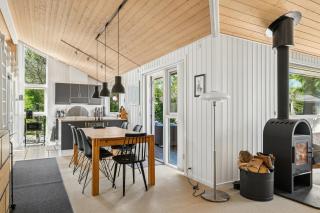 Bright Holiday Home Near Beach And Fun - 6