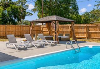 Heated Pool & Game Room, Sleeps 10 King Suite, 9 Min to Busch Gardens - 5