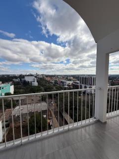 Moderno apartamento con balcón y gran vista - 6