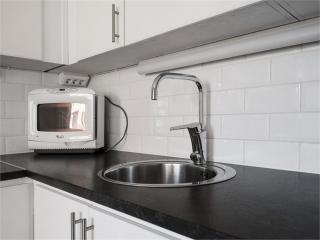 Modern Lysekil Apartment with Private Patio and Free Parking - 5