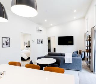 500 HOUSE - Designer 2BR Flat with Private Patio - D - 0