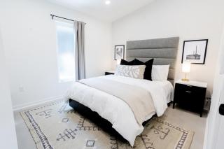 500 HOUSE - Designer 2BR Flat with Private Patio - D - 6
