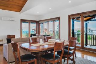 Ocean-View 3-Bed House in Halls Head - 5