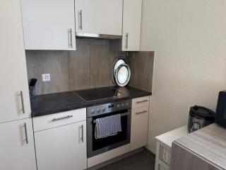 Spacious apartment with private garden & entrance - 7