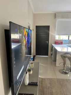 X&M Cedille Suites - Morningside Sandton - 3