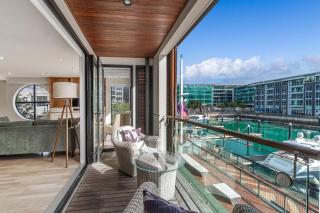 Gorgeous 2-Bed 2-Bath Harbour View Stunner - 6
