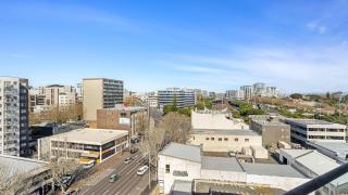 Freshly Renovated Spacious 10th Floor Apartment - 2