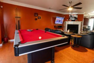 3BR Gem with Pool Table at Gated Community with Children's Playground - 6