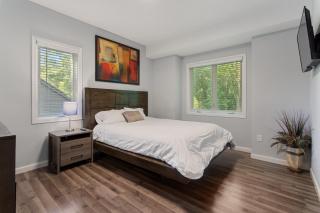 Jenkins Retreat-5BR, hot tub, theater, near TPC NSC - 2