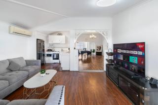 Elegant 4-Bedroom Upper-Level Home in Camp Hill - 1