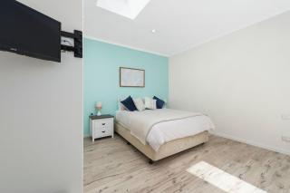 The Foreshore Apartment - BYO Linen - 2