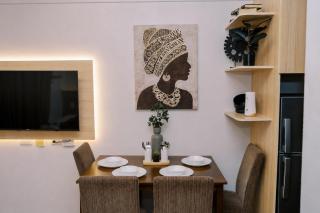 THE SUITE by The Hiltons - 3