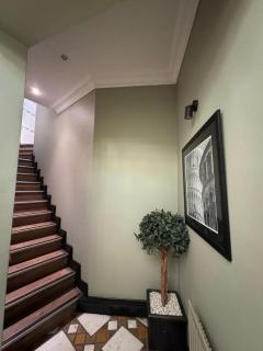 The Recharge Loft, Executive Stay with Parking & EV - 6