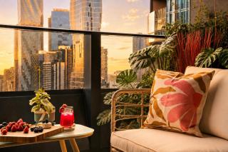 SODO Level 35 2 Bed Santuary with Balcony & Resort Amenities - Pool Jacuzzi Sauna Steam Room & Gym - 3