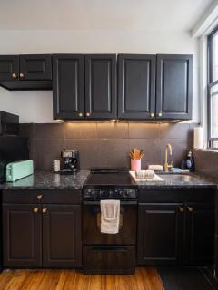 Modern Upper East Side Studio Next to Central Park - 6