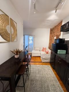 Modern Upper East Side Studio Next to Central Park - 0