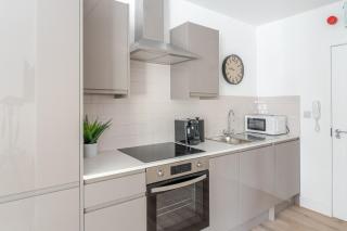 Stylish Studio Flat Prime Cardiff Location - 4