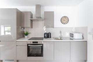 Stylish Studio Flat Prime Cardiff Location - 2