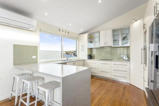 Seaview on Seaview Exceptional and Spacious With Sensational Views - BYO Linen - Apollo Bay - 9
