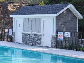 Family-Friendly 3BR Pool Access No Stairs - 4