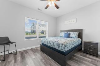 Family-Friendly 3BR Pool Access No Stairs - 1