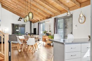 Scenic Beach Escape - BYO Linen - 6