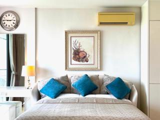 Luxurious & Relaxing Stay with Beach, Pools & Gym - 0