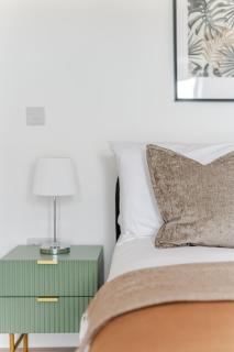 Richmond Central Suites Parking 1BR Cardiff City Centre - 5