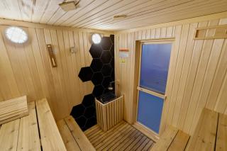 The Luxe Lodge Escape - 9