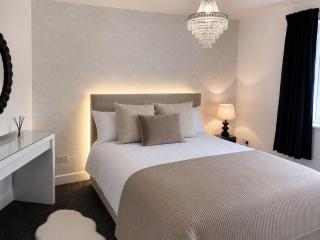 Luxury 1 bedroom apartment huddersfield - 8