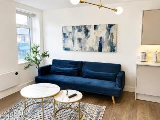Luxury 1 bedroom apartment huddersfield - 2