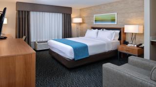 Holiday Inn Hotel & Suites Edmonton Airport Conference Centre by IHG - 2