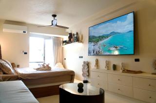 J204 Super King Studio Retreat Bright, Spacious TV 85 - 0