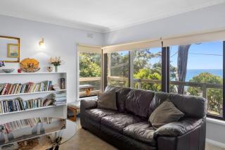 Retro Retreat - BYO Linen - Lorne - 3