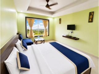 Hotel DP-Ganga Residency Near Sea Beach & Jagannath Temple -Premium Air-Conditioned Rooms -Free Wi-Fi, 24-Hour Front Desk with Lift - Parking Facilities - Comfortable Stay & Prime Location - 3