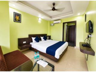 Hotel DP-Ganga Residency Near Sea Beach & Jagannath Temple -Premium Air-Conditioned Rooms -Free Wi-Fi, 24-Hour Front Desk with Lift - Parking Facilities - Comfortable Stay & Prime Location - 0