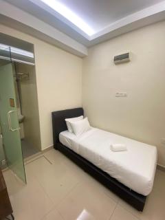 Swing & Pillows - City Top Hotel Cheras, Kuala Lumpur - 3