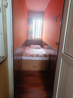 Sara's Backpackers Hotel - 8