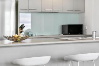 Point Grey Apartment 16 - 3