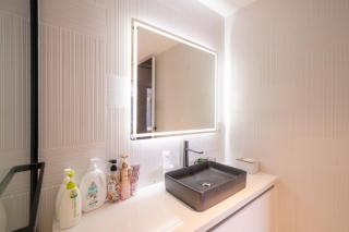 Merit 弘辉 Bright and Spacious 2 Bed Condo unit very close to the BUND - Shanghai - 6