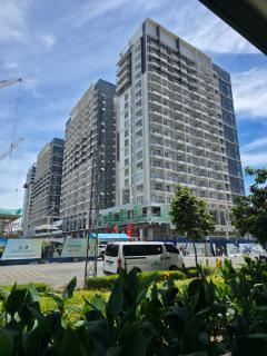 One LakeShore Condominium Studio Unit - 7