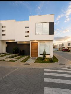 casa moderna cerca del aeropuerto de Quito - 8