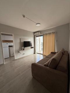 Moderno apartamento con balcón y gran vista - 1