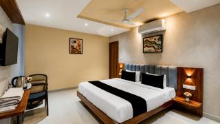 Sri Aditya Utsav Banquet Halls & Luxury AC Rooms - 2