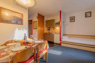 Cham Sud Chailloud102 Chamonix Centre Balcony Views Sleeps 3 - Happy Rentals - 8
