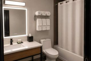 Super 8 by Wyndham Champaign - 2