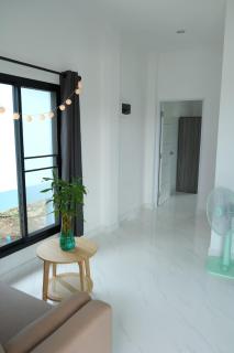 King Bed, 2 Aircons, 5 min to Beaches, Cafes, Restaurants - 3